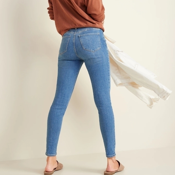 Old Navy Super Skinny Jeans Size 10 Light Wash Denim Skinny Jeans - Picture 2 of 15